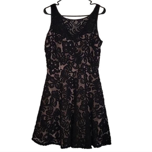 Blu Sage Black & Tan Lace Flare Dress with V Back - Picture 2 of 5